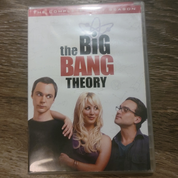 The Big Bang Theory lot of dvds and Blue Ray discs - Picture 2 of 10